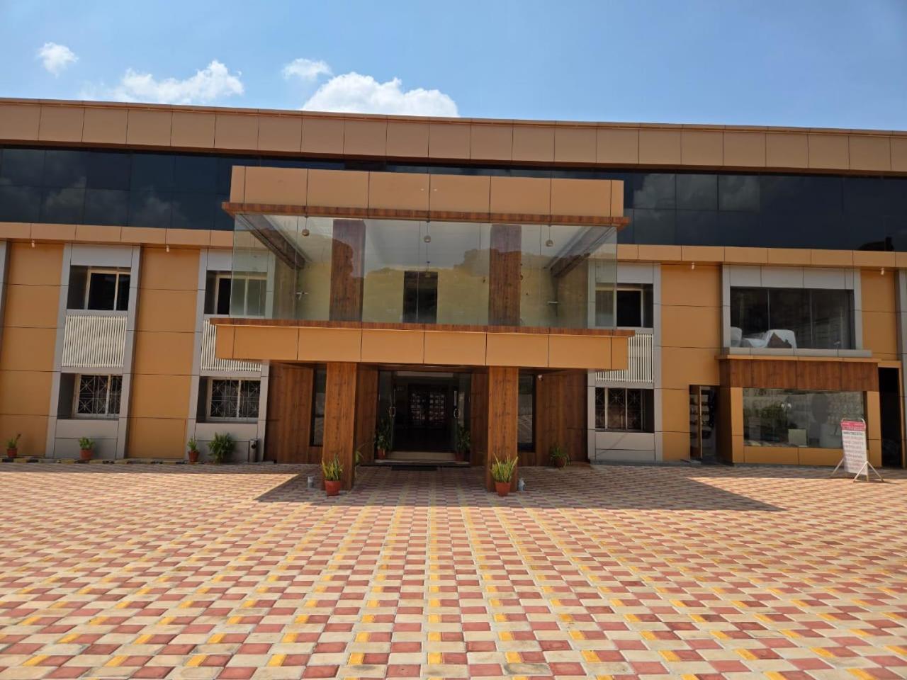 Hotel Badami Court Exterior foto