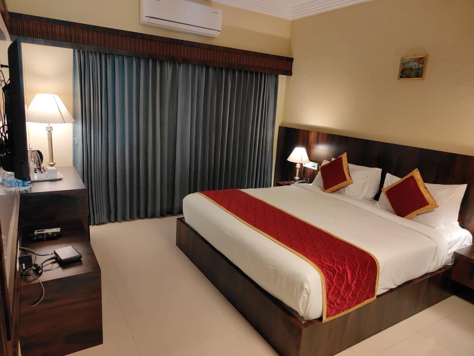 Hotel Badami Court Exterior foto